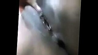 amateur japanese teen gets her juicy pussy shaved